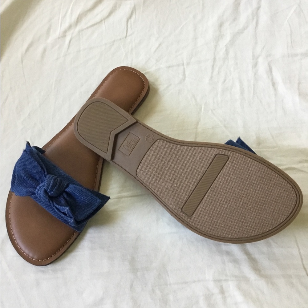 Shoes - Picture 2 of 2